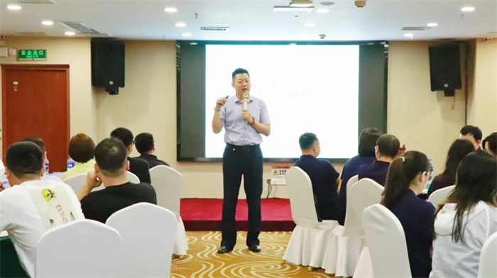 1724382131390556.jpg 2023.3公司組織開(kāi)展《5I自運(yùn)營(yíng)與職業(yè)化訓(xùn)練營(yíng)》2.jpg