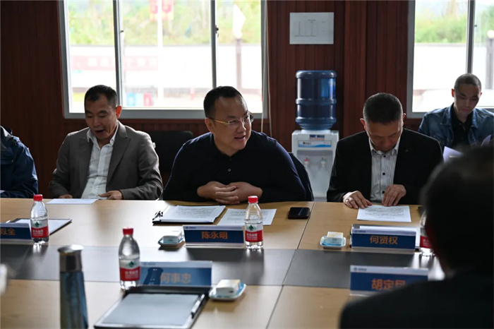 1724830070438838.jpg 2023.11.15開州區(qū)企業(yè)商會一行走訪永昂實業(yè)5.jpg