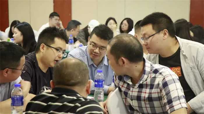 1725516262558724.jpg 2024.06.01《職業(yè)心態(tài)塑造與團隊協(xié)同共贏》專題培訓(xùn)6.jpg